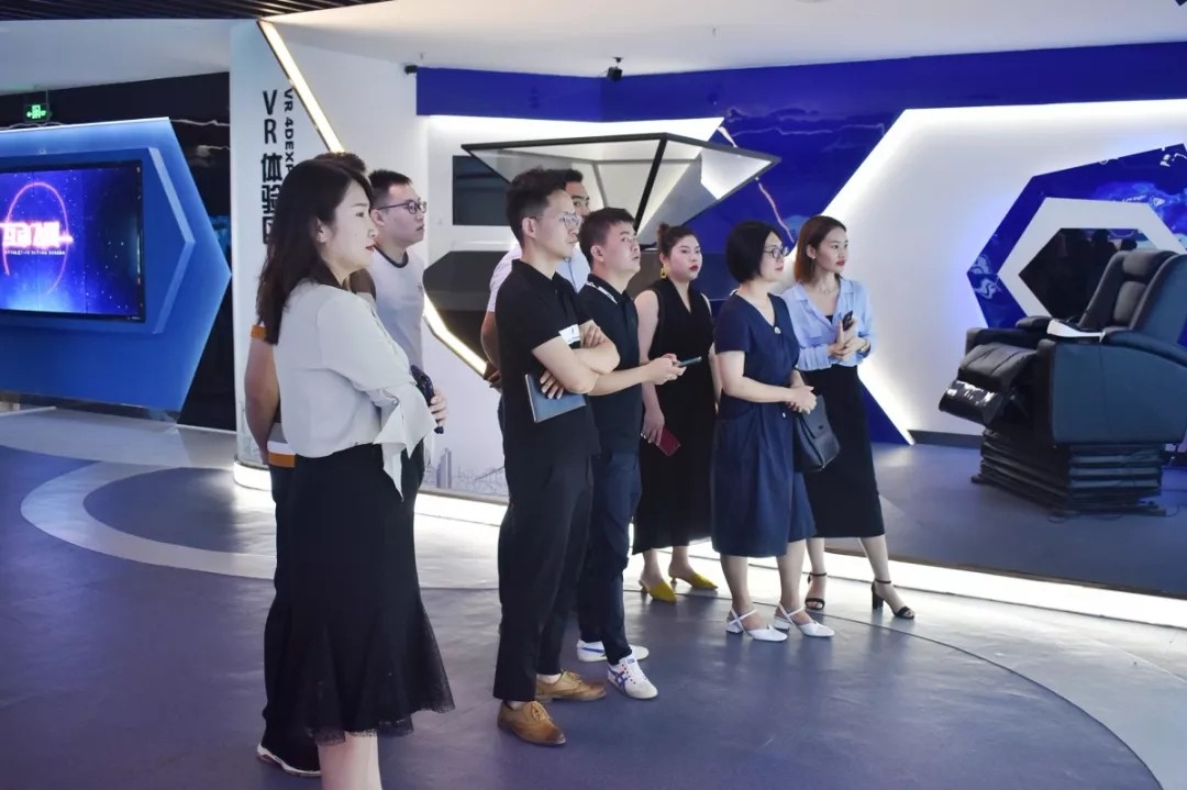 交流互通 學(xué)習(xí)共贏——民商華南考察團蒞臨臣通參觀交流